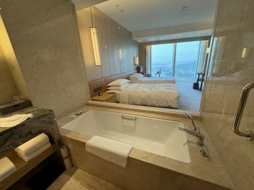 Hyatt Regency Shenzhen Yantian Rooms Photos