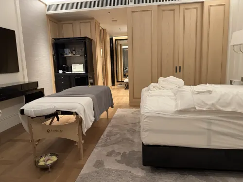 The Ritz-Carlton, Bangkok Chambres Photos