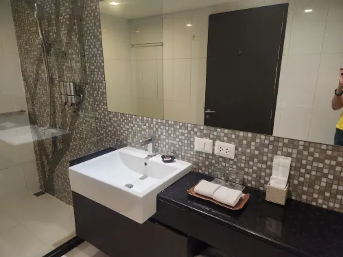 Maitria Hotel Sukhumvit 18 - A Chatrium Collection Bangkok Chambres Photos