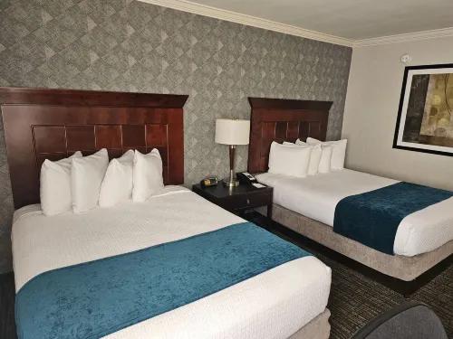 Best Western Plus Carriage Inn Rooms Photos