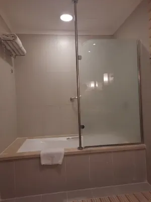 Sunday Hotel Holiday International Dubai Chambres Photos