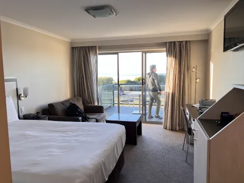 Beachfront Bicheno Rooms Photos