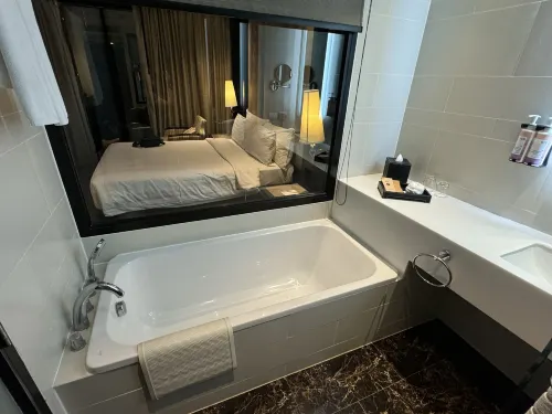 Mövenpick Hotel Sukhumvit 15 Bangkok Kamar Photos