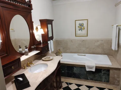 Hotel Majapahit Surabaya - MGallery Kamar Photos