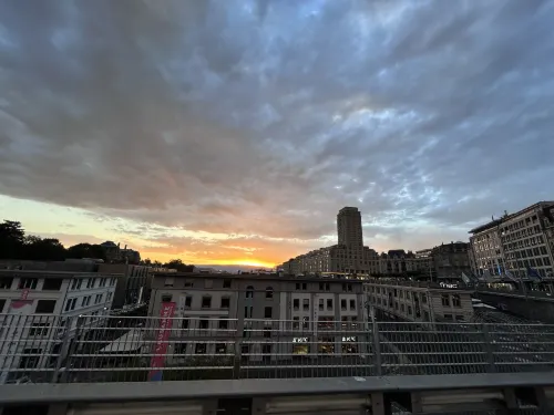 Moxy Lausanne City À proximité de l'hôtel Photos