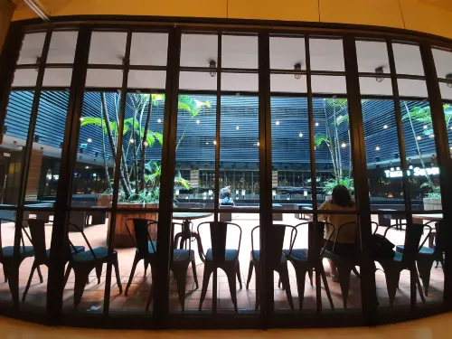 Hotel Papa Whale Restauration Photos