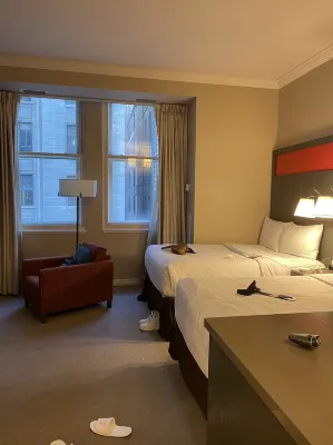 One King West Hotel and Residence Chambres Photos