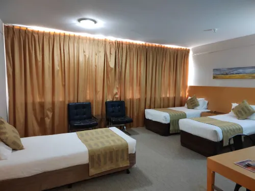 Quality Hotel Ambassador Perth Camere Photos