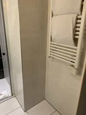 Best Western Plus Suitcase Paris la Defense Zimmer Photos