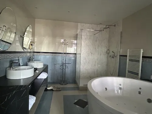 Hôtel Le Cheval Blanc - Vieux Bassin Honfleur - Climatisé Chambres Photos