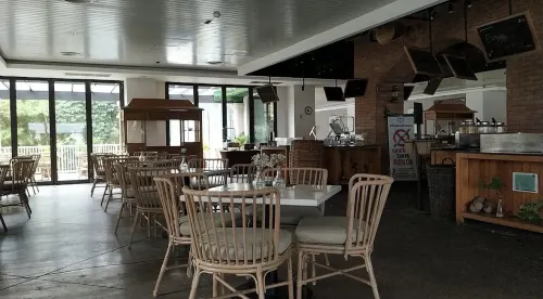Royal Padjadjaran Hotel Makanan Photos