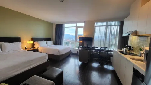 Element Vancouver Metrotown Rooms Photos