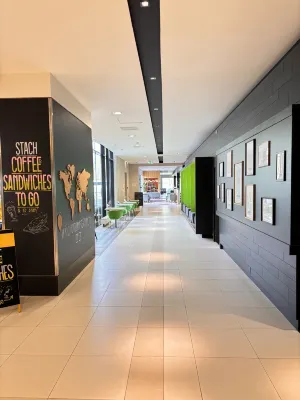 Novotel Amsterdam City Photos