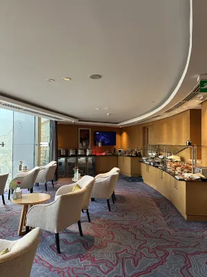 Le Meridien Cairo Airport Dining Photos