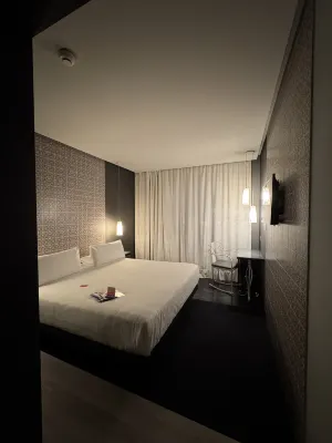 Two Hotel Barcelona by Axel  - Adults Only Zimmer Photos