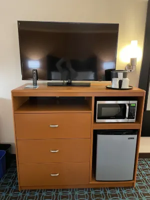Fairfield Inn & Suites Washington, DC/New York Avenue Rooms Photos