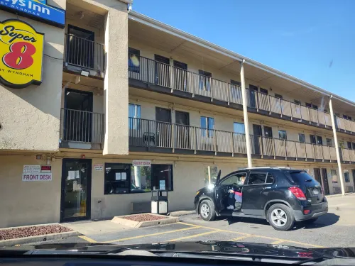 Days Inn by Wyndham Charleston WV Espaces publics Photos