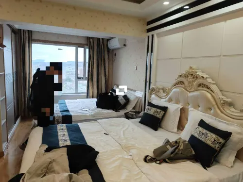 Yanji Aiya Movie Viewing Apartment Kamar Photos