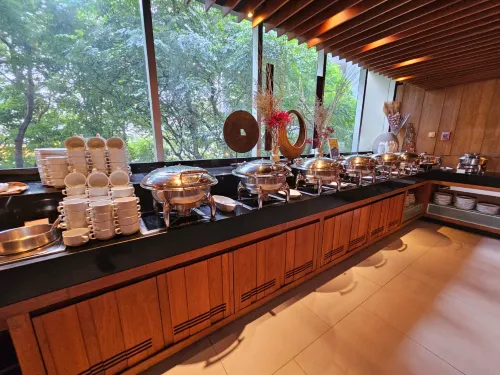 JC Kevin Sathorn Bangkok Hotel Dining Photos