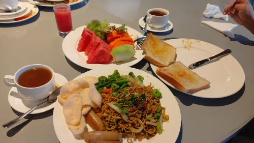 Hotel Daun Bali Seminyak Spisning Photos