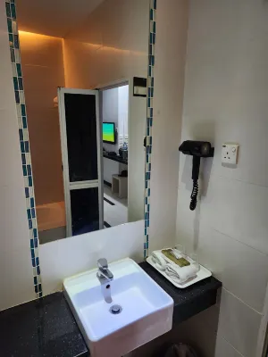 89 Hotel Camere Photos