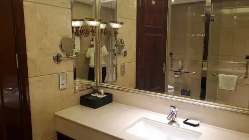 Oriental Fenghuang Hotel (Zhongshan Dengdu Ancient Town Huayi Square) Rooms Photos