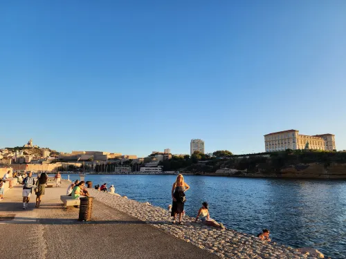 Appart Hôtel - Residhome Marseille À proximité de l'hôtel Photos