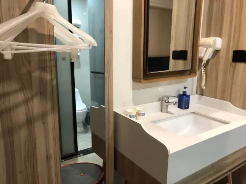HanTing Premium Hotel (Shanghai Hongkou Football Stadium Second Store) Номера Photos