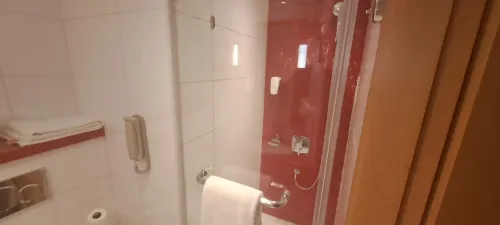 Ibis Fujairah Zimmer Photos