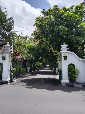 Ndalem Diajeng Homestay Dekat Hotel Photos