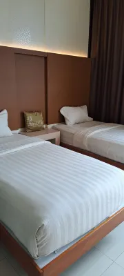 OS Hotel Airport Batam Rooms Photos