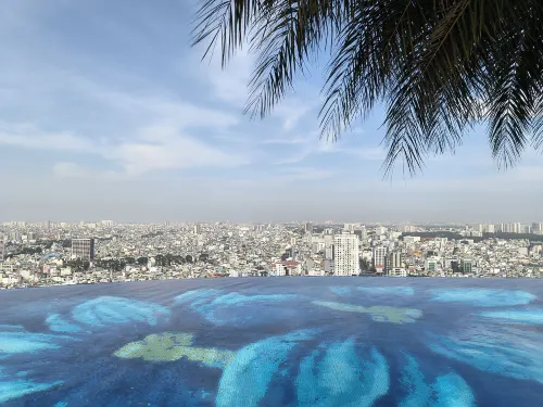 La Vela Saigon Hotel Рядом с отелем Photos