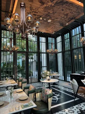 The Ritz-Carlton, Bangkok Restauration Photos
