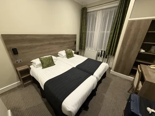Kensington Gardens Hotel Rooms Photos