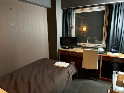 HOTEL LiVEMAX BUDGET Yokohama Tsurumi Zimmer Photos