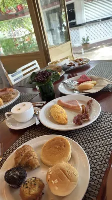 PP Charlie Beach Resort Dining Photos