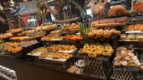 Four Points by Sheraton Makkah Al Naseem Dining Photos