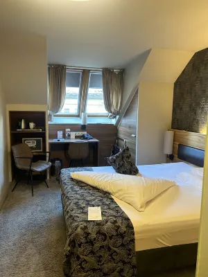 BEST WESTERN Plus Hotel Goldener Adler Innsbruck Zimmer Photos