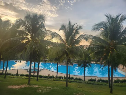 Sea Links Beach Hotel Рядом с отелем Photos