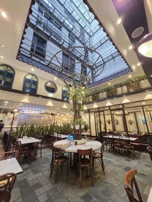 Bobopod Thamrin, Jakarta Photos