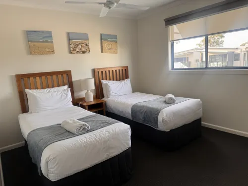 Captains Cove Resort - Waterfront Apartments Camere Photos