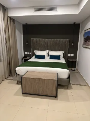 Maia Hotel Suites Rooms Photos