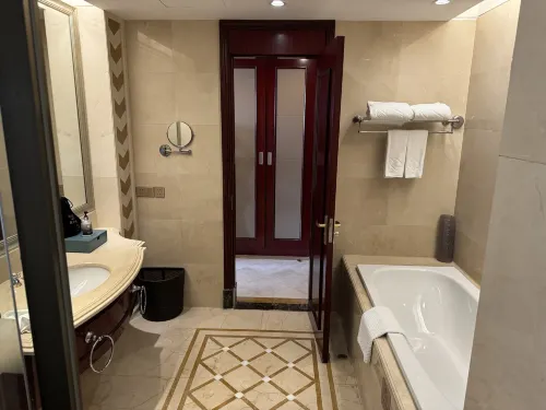 Chutian Guangdong International Hotel Zimmer Photos