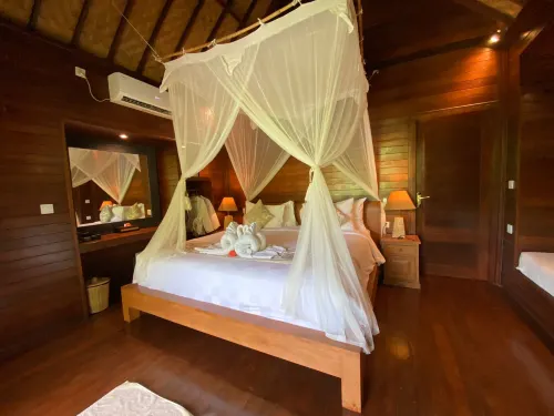 Royal Retreat Villa's Lembongan Rooms Photos