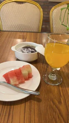 Verse Lite Hotel Gajah Mada Mahlzeiten Photos