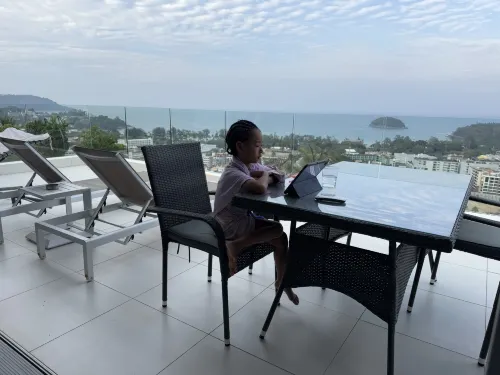 The View Phuket by Resava Espaces publics Photos