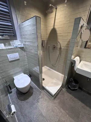 Hotel Cult Frankfurt City Kamar Photos