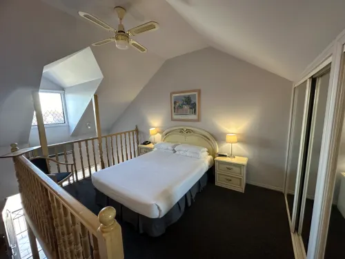 Best Western Plus the Tudor-Box Hill Rooms Photos