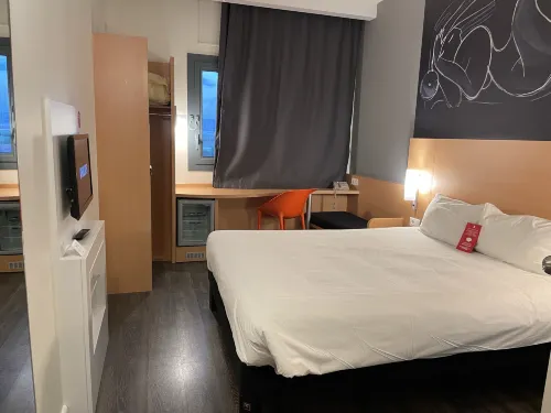 Ibis Ankara Airport Zimmer Photos