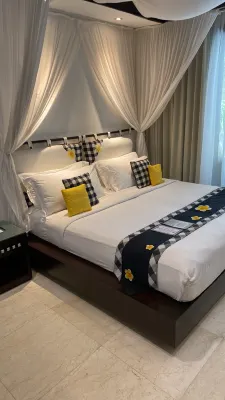 Legian Beach Hotel Huoneet Photos